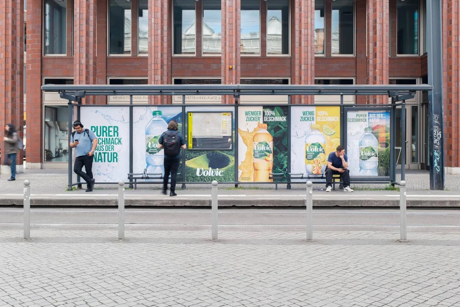 berlin-volvic-sommer-1.webp