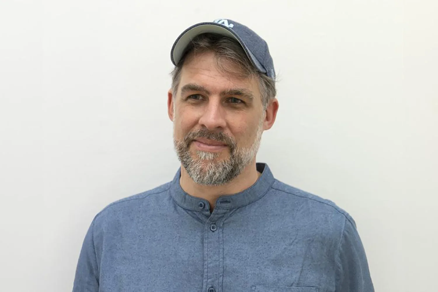 Portrait von Robin Thiesmeyer, aufgenommen von Annika Reinhard.