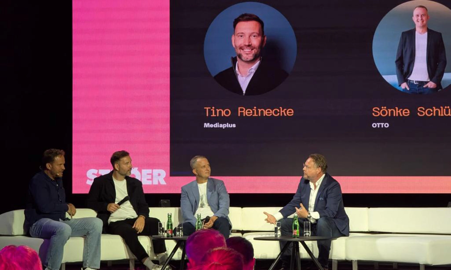 Vier Männer auf der Bühne der Dmxco 2025