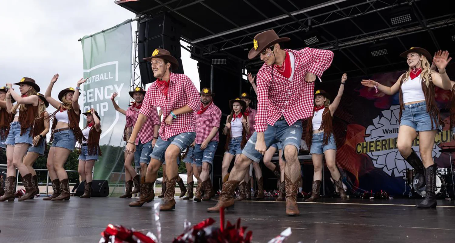 Perfomance der Dentsu Cowboys auf dem WallDecaux Cheerleader Cup 2025.